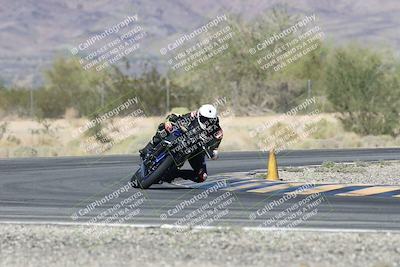 media/Oct-30-2025-Racers Edge (Thu) [[dabbdaf680]]/3-B Group/Session 5 (Turn 6)/